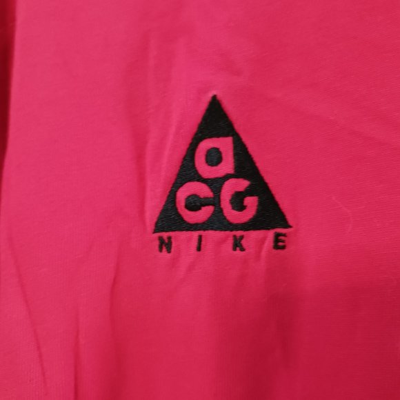 Mens Nike ACG Red T-shirt  Size S - Picture 4 of 8